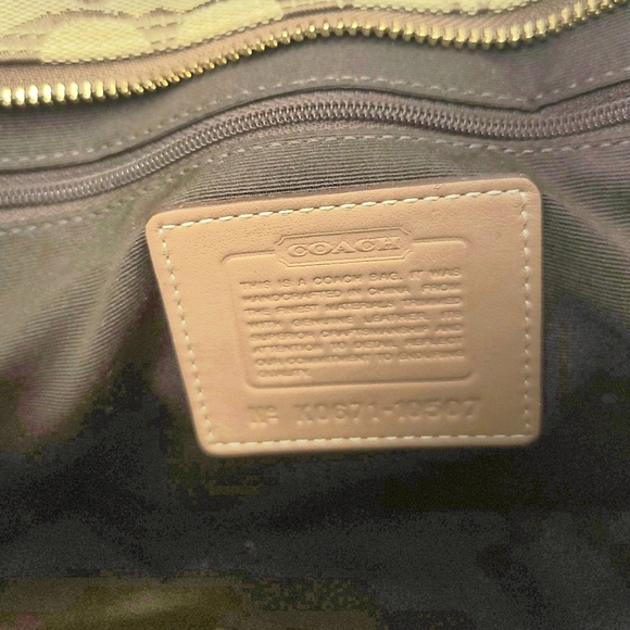 **SOLD** Coach Chelsea Optic Signature shoulder bag - Picture 10 of 10